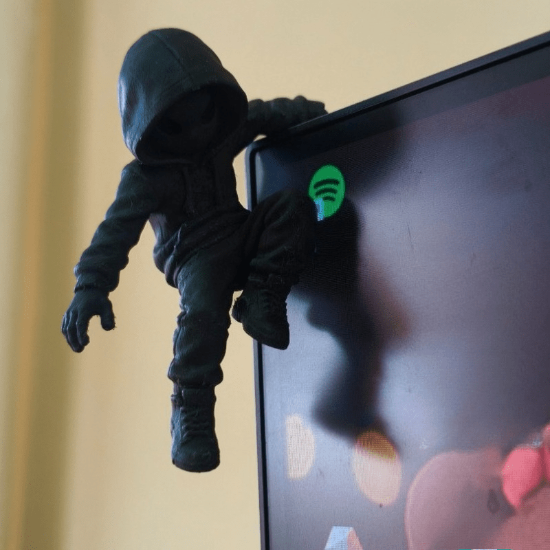 Climb Hoodie Alien Mini Statue - Retro Gaming Monitor reseña y precio