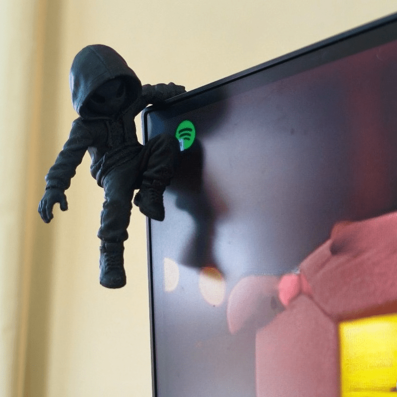 Climb Hoodie Alien Mini Statue - Retro Gaming Monitor reseña y precio